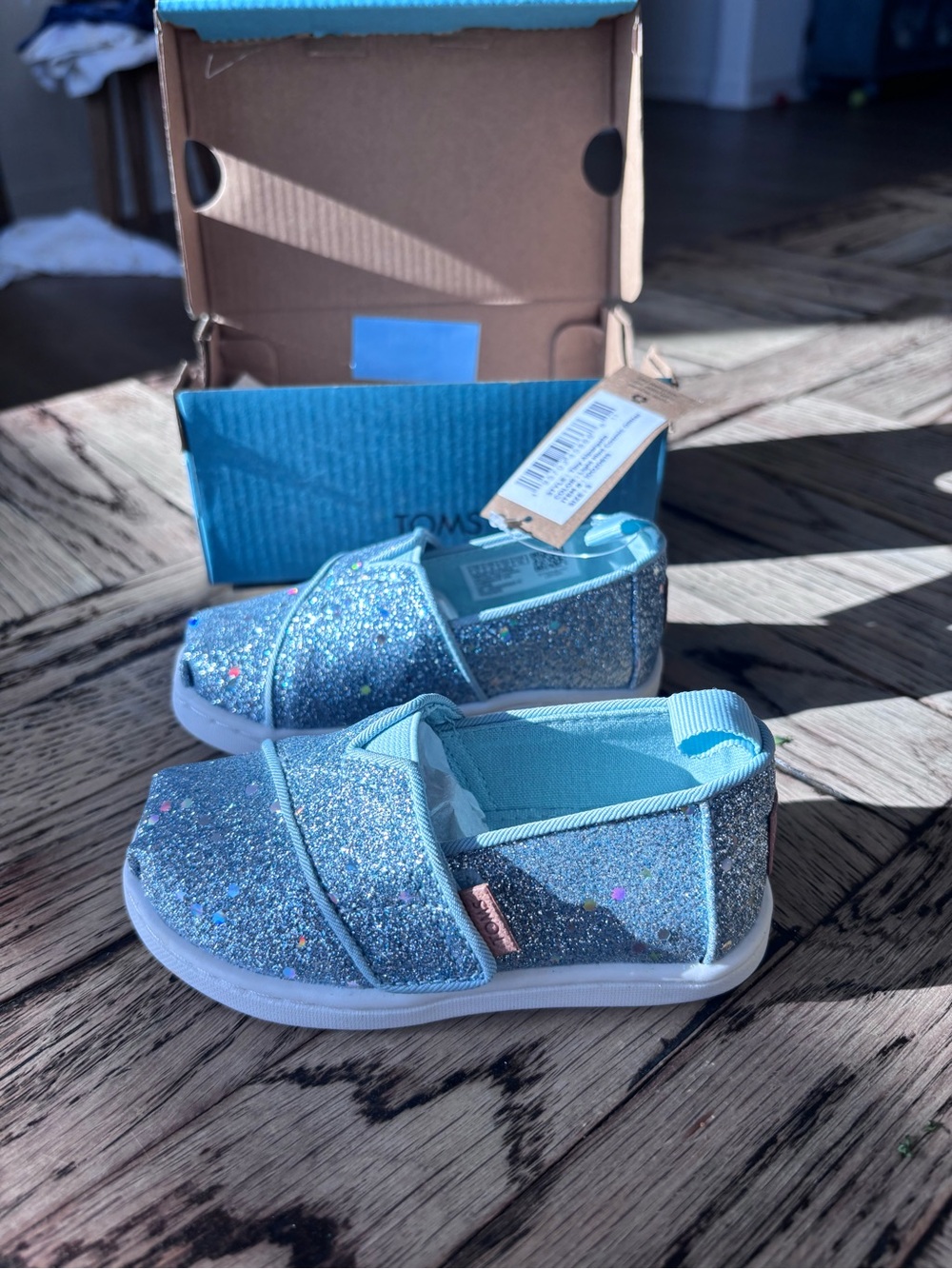 TOM’S Tiny Alpargata light mint cosmic glitter. NWT. Size 5